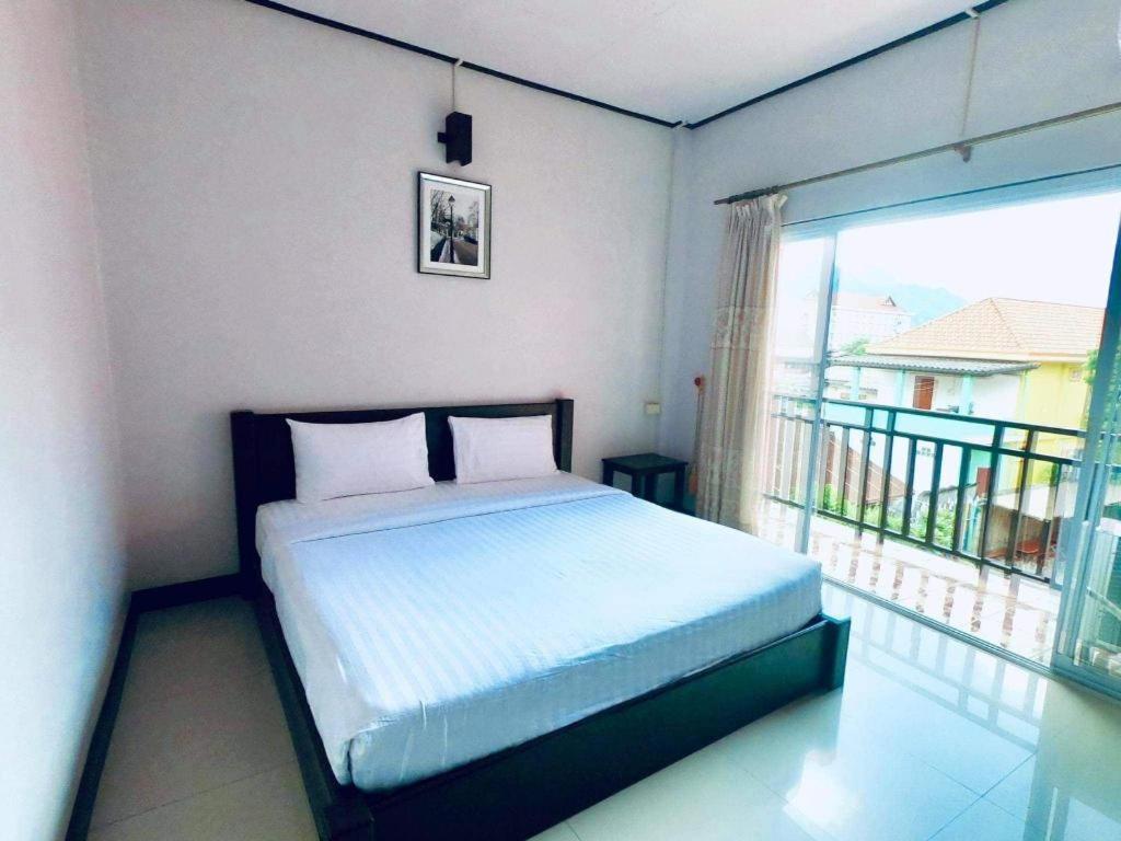 Phou Ang Kham 2 Hotel Vang Vieng Buitenkant foto