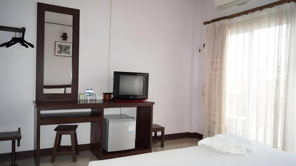 Phou Ang Kham 2 Hotel Vang Vieng Buitenkant foto