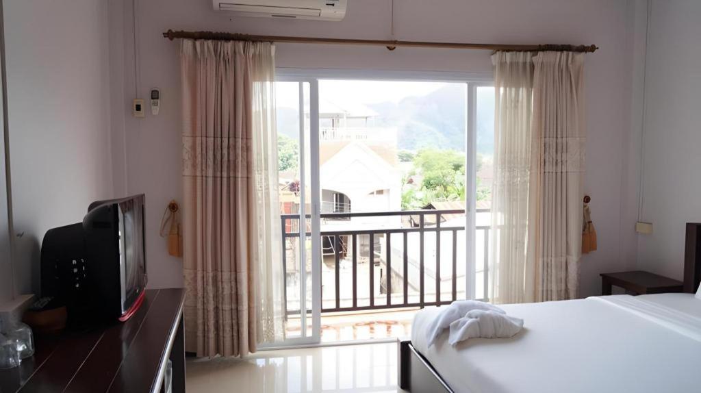 Phou Ang Kham 2 Hotel Vang Vieng Buitenkant foto