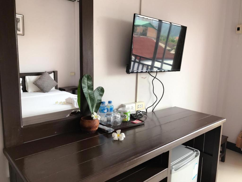Phou Ang Kham 2 Hotel Vang Vieng Buitenkant foto