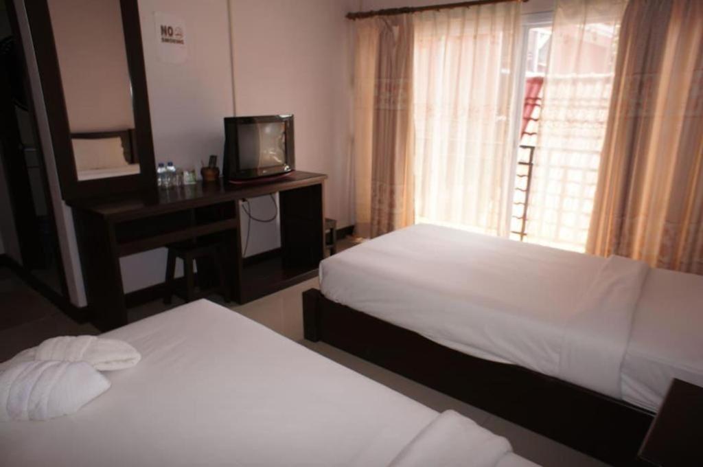 Phou Ang Kham 2 Hotel Vang Vieng Buitenkant foto